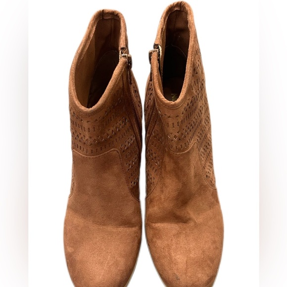Nine West Suede Tan Ankle‎ Boots with Block Heel Size 9 - Picture 5 of 8